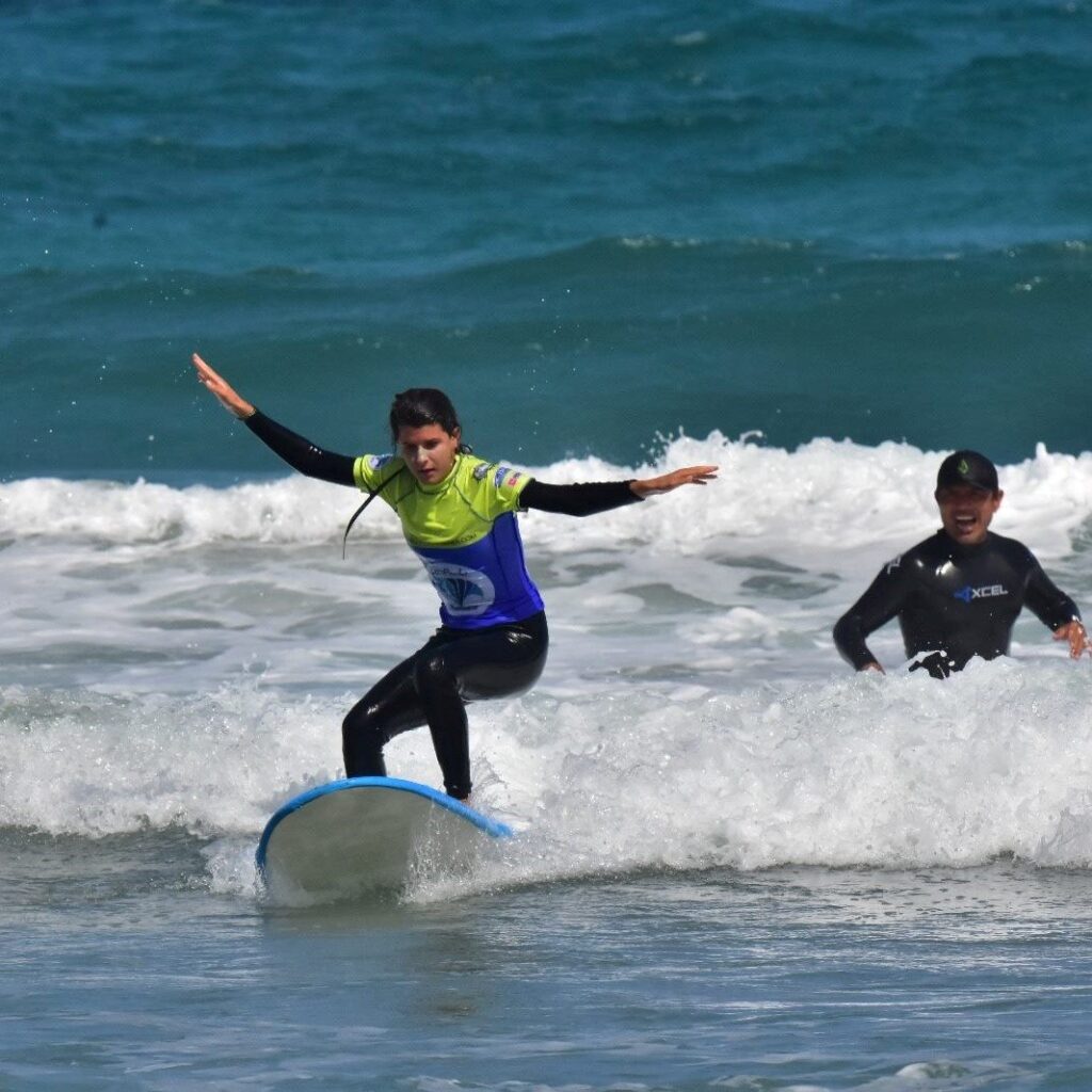 Surfing lessons with Richard in Lima